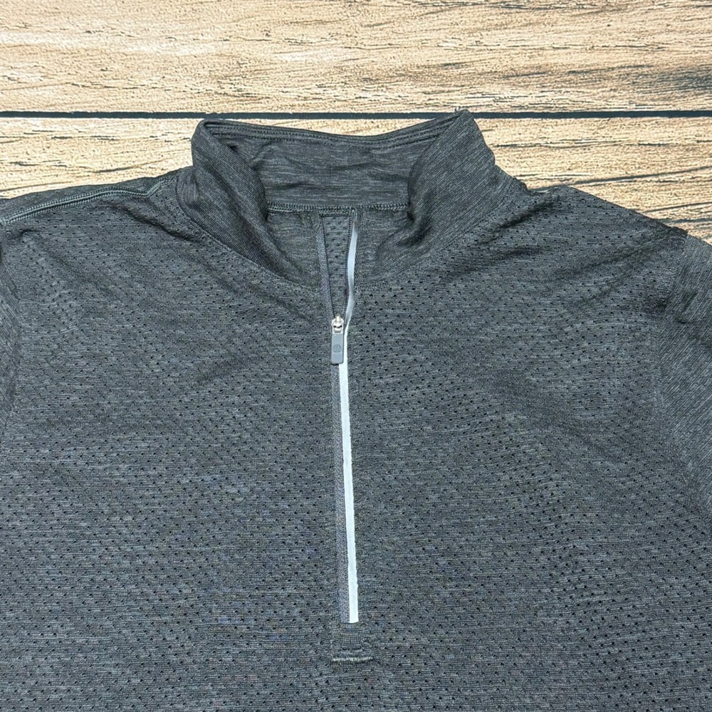 Lululemon Metal Vent Tech Pullover Mens Small Grey 1/2 Zip Running Shirt